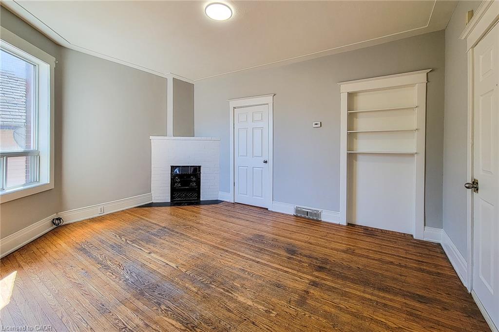 Unit UPPER - 254 Emerald Street N, Hamilton 4