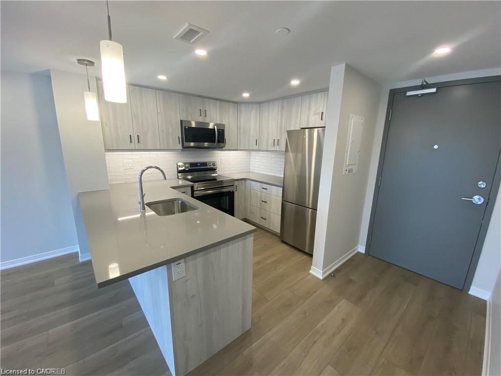 Unit 303 - 3998 Victoria Avenue, Lincoln 3