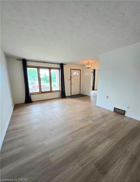 Unit Upper Level - 25 Highfield Avenue, St. Catharines 4