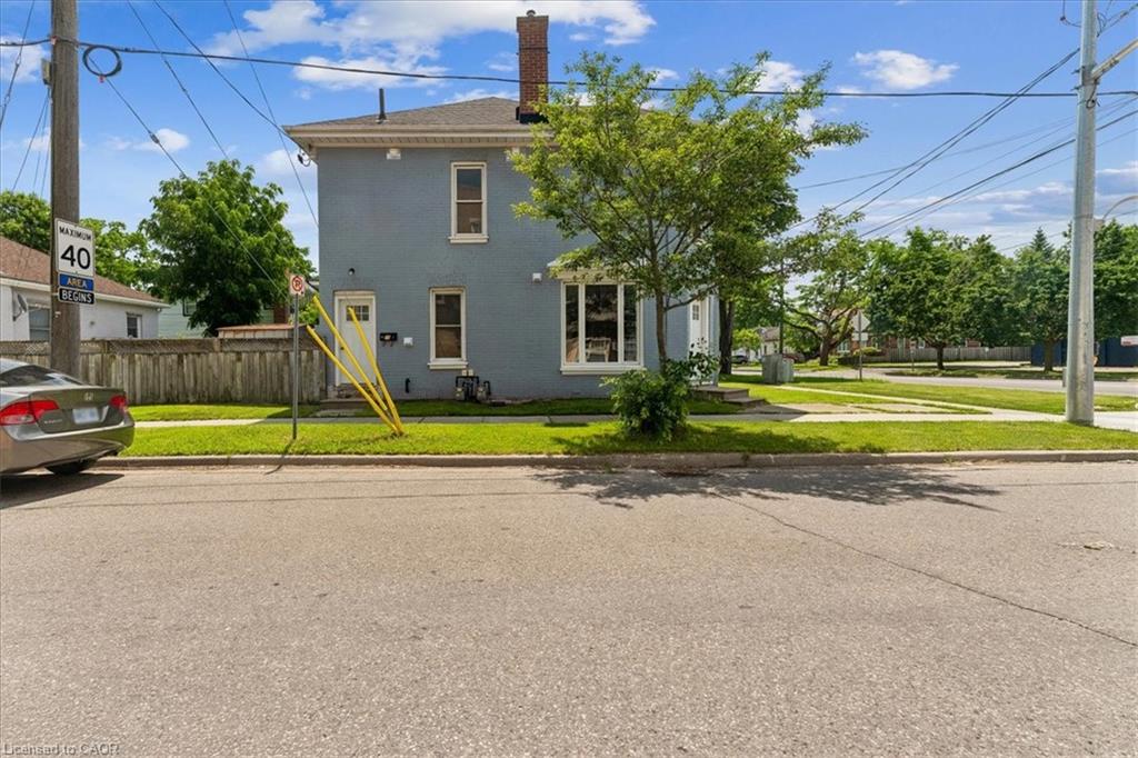 Unit Upper - 74 Erie Avenue, Brantford 2
