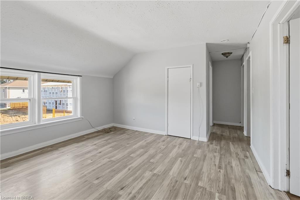 Unit 1 - 301 Campbell Street, Brantford 3