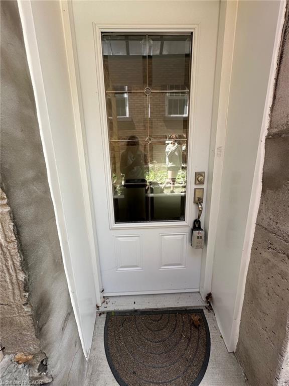 Unit A (Lower) - 10 Shanley Street, Kitchener 4