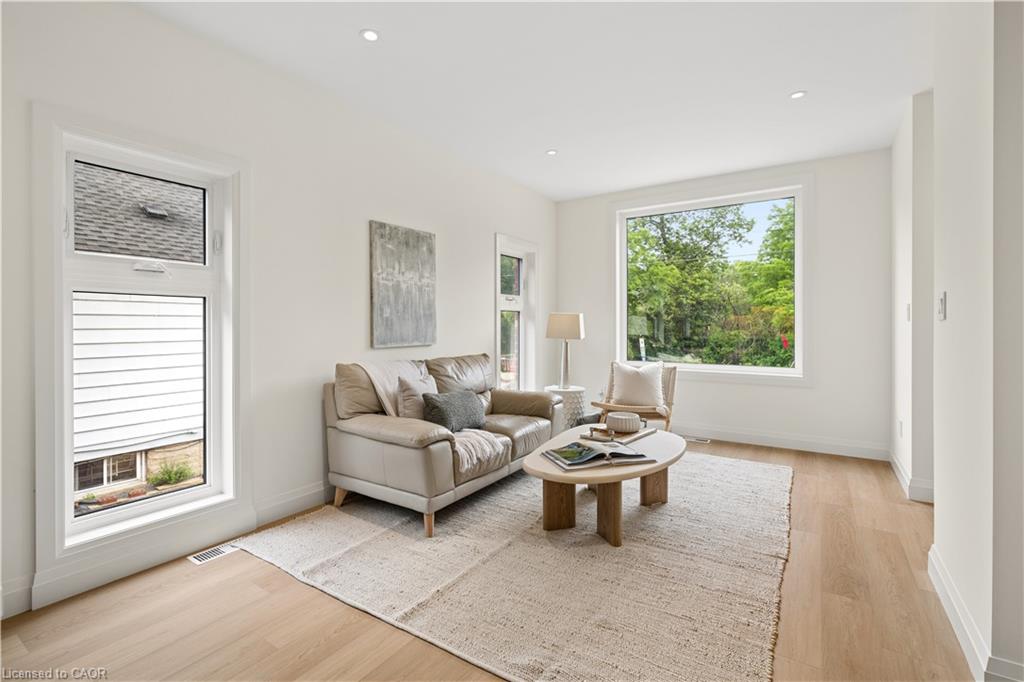 Unit 2 - 563 Wellington Street, Kitchener 2