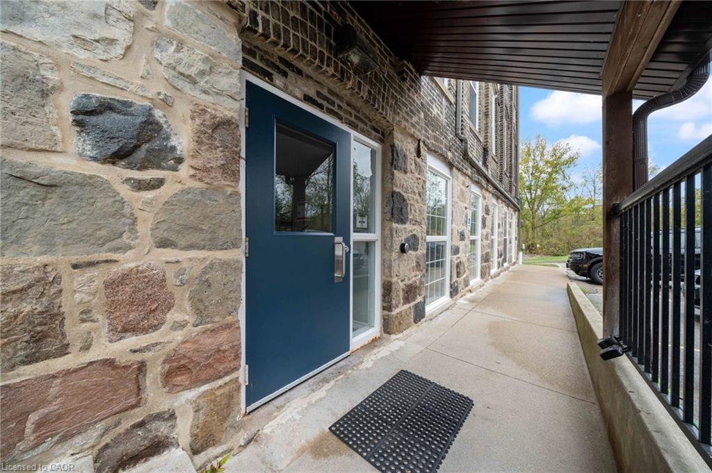 Unit 302 - 140 West River Street, Paris 4