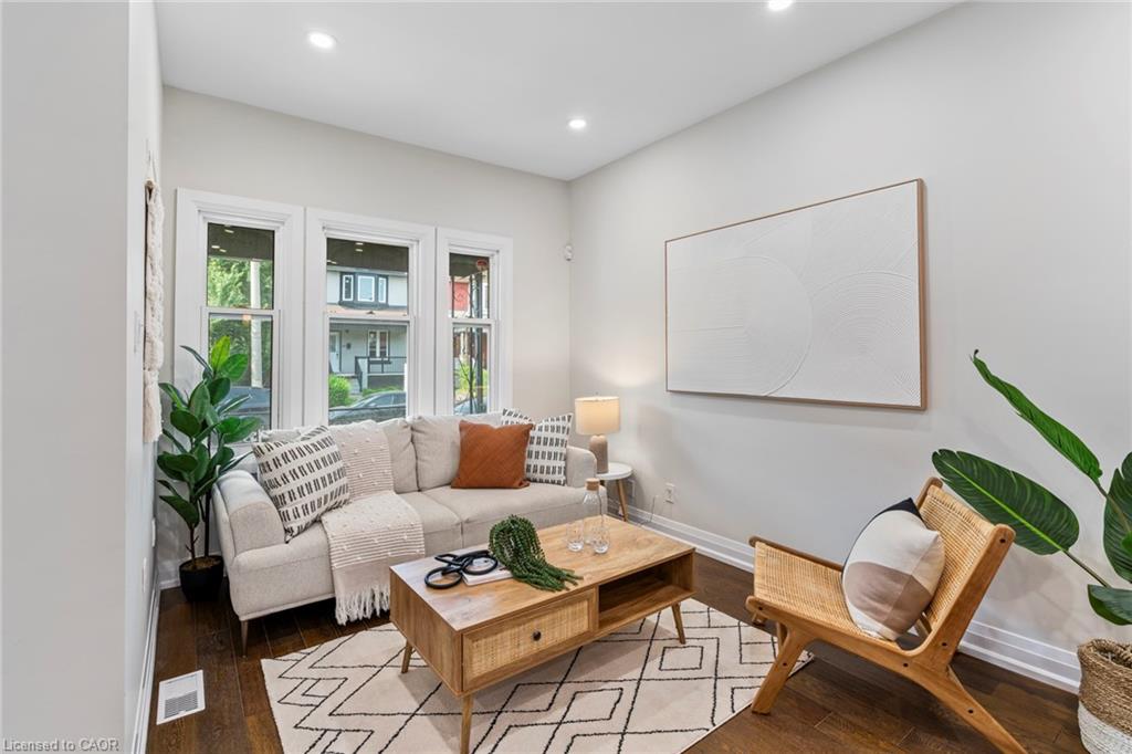 Unit Upper - 23 Somerset Avenue, Hamilton 5