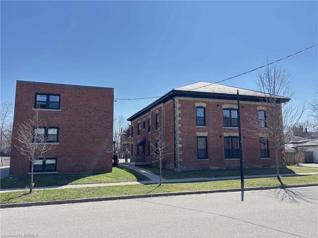 Unit 8 - 7 Sheridan Street, Brantford 1