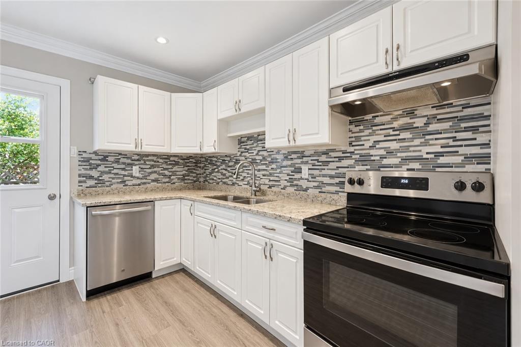 90 King Street W, Stoney Creek 3