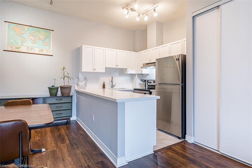 4140 Foxwood Drive, Burlington 4