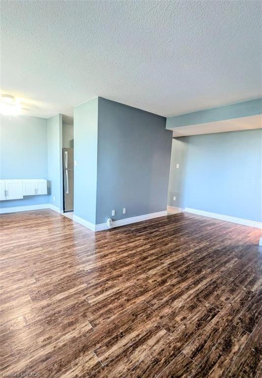 Unit 112 - 1105 Jalna Boulevard, London 5