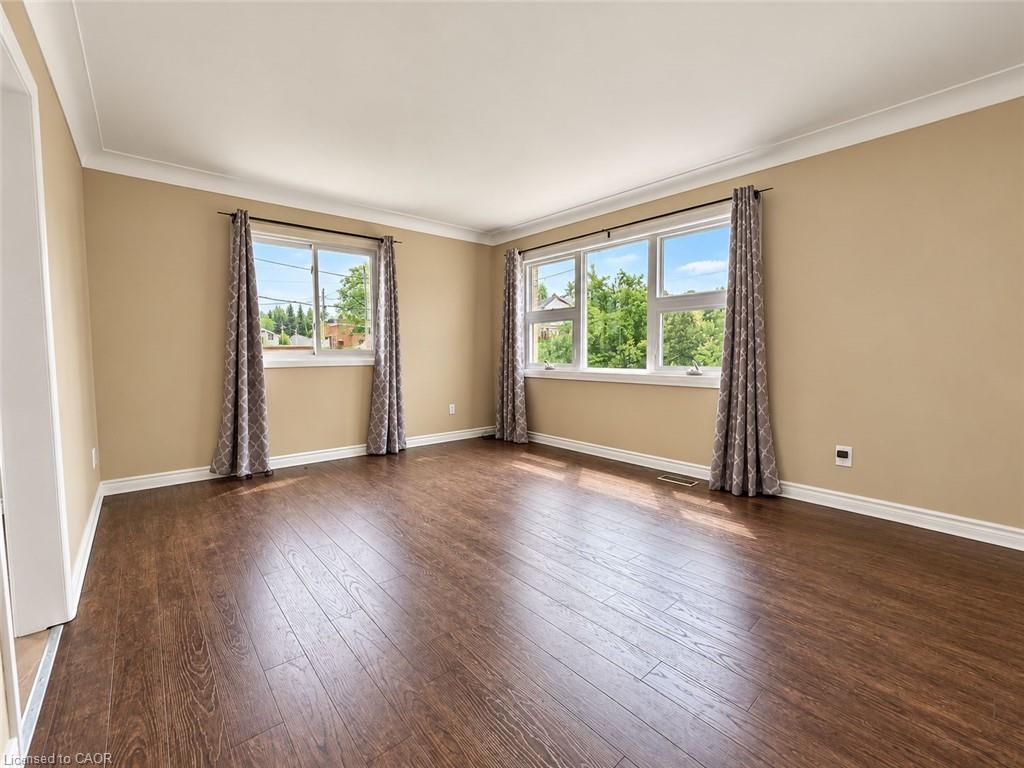 Unit UPPER - 16 Stanley Street, North Dumfries 2