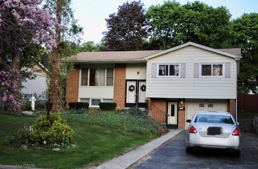 Unit 2 - 109 Moccasin Drive, Waterloo 1