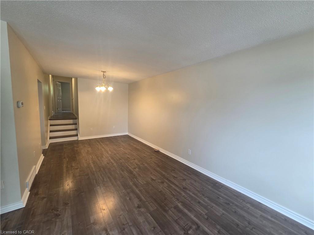 Unit Upper Level - 881 Lawrence Road, Hamilton 3
