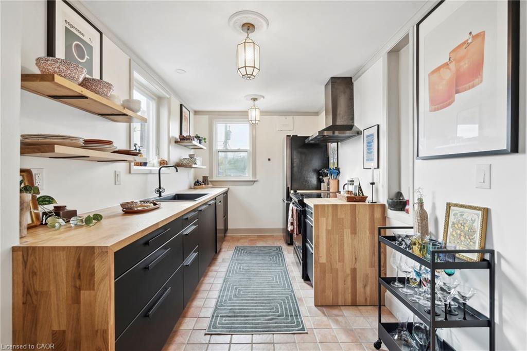 Unit Apartment - 16 Mcmurray Street, Dundas 5