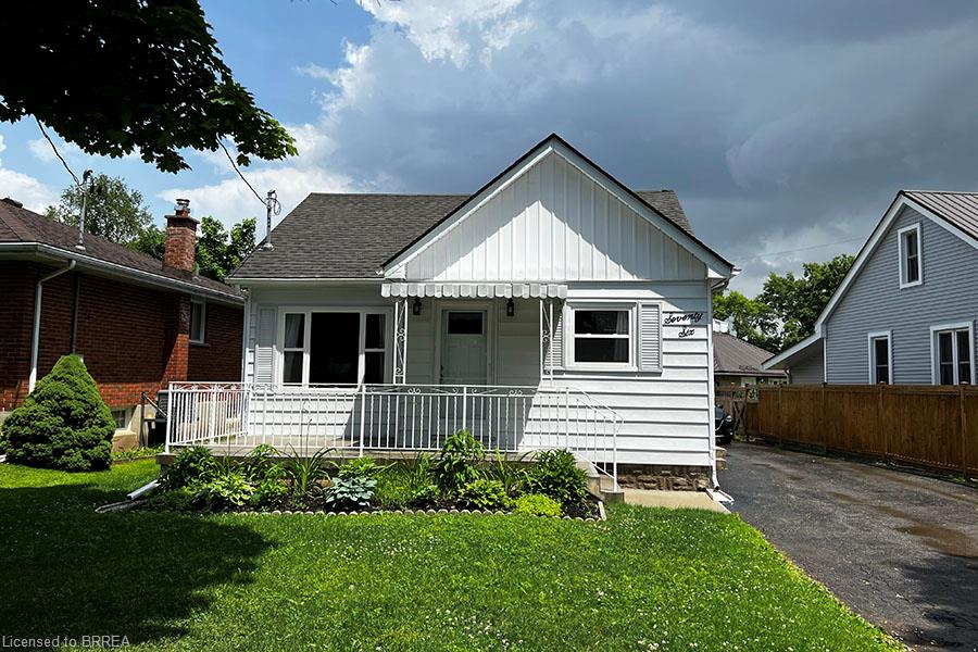 76 Mount Pleasant Street, Brantford 2