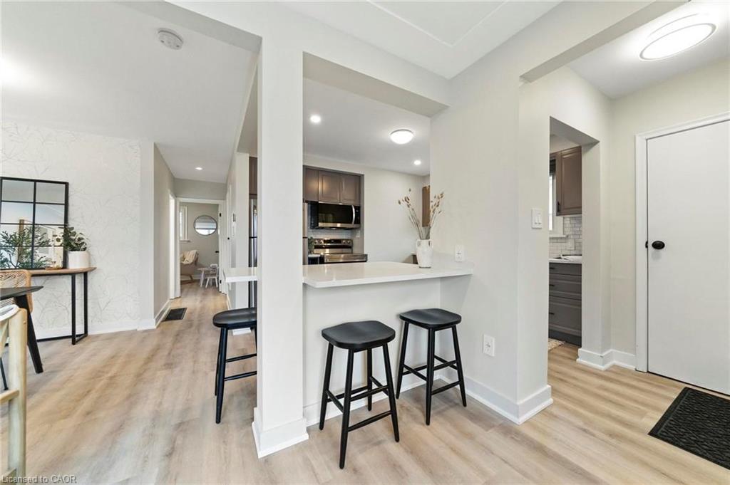 Unit 1 - 627 Upper Ottawa Street, Hamilton 4
