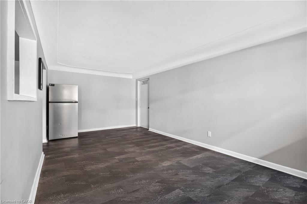 Unit 1 - 3 Applewood Avenue, Stoney Creek 4