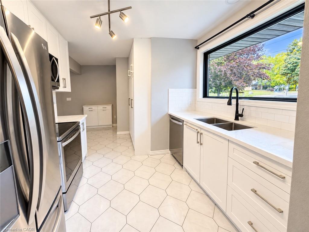 Unit A - 44 Patterson Avenue, Brantford 3
