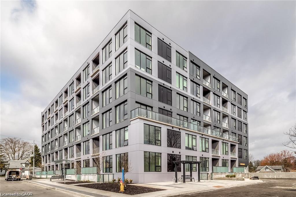 Unit 403 - 690 King Street W, Kitchener 1