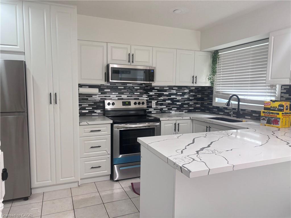 Unit B24 - 211 Veronica Drive, Kitchener 4
