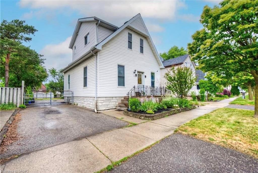 10 Bruce Street, Brantford 1