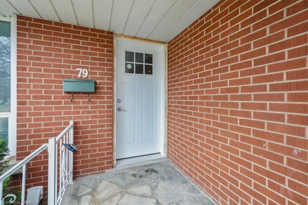 Unit Upper - 79 Canterbury Avenue, Stoney Creek 2