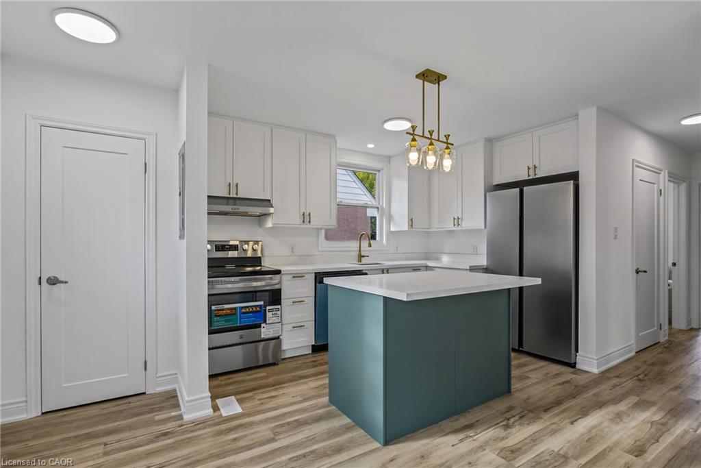 Unit Upper - 156 East 36th Street, Hamilton 4