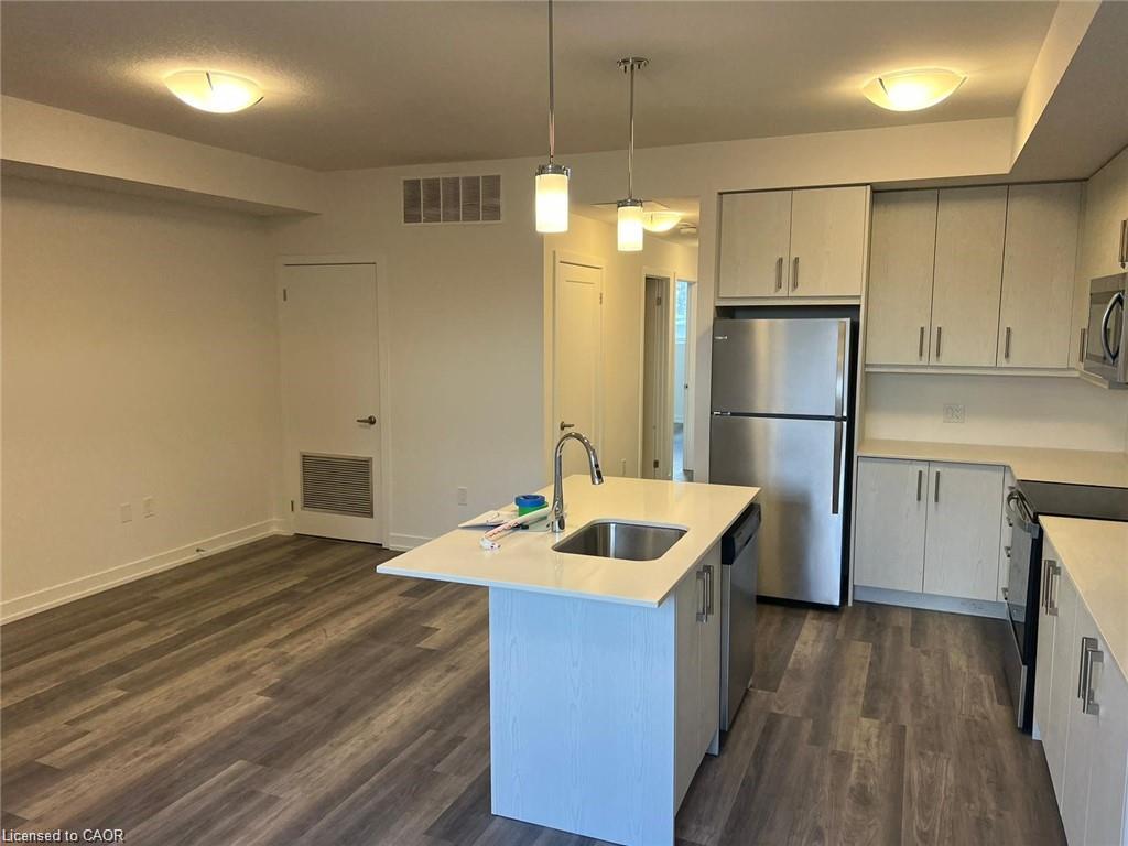 Unit F8 - 20 Palace Street, Kitchener 3