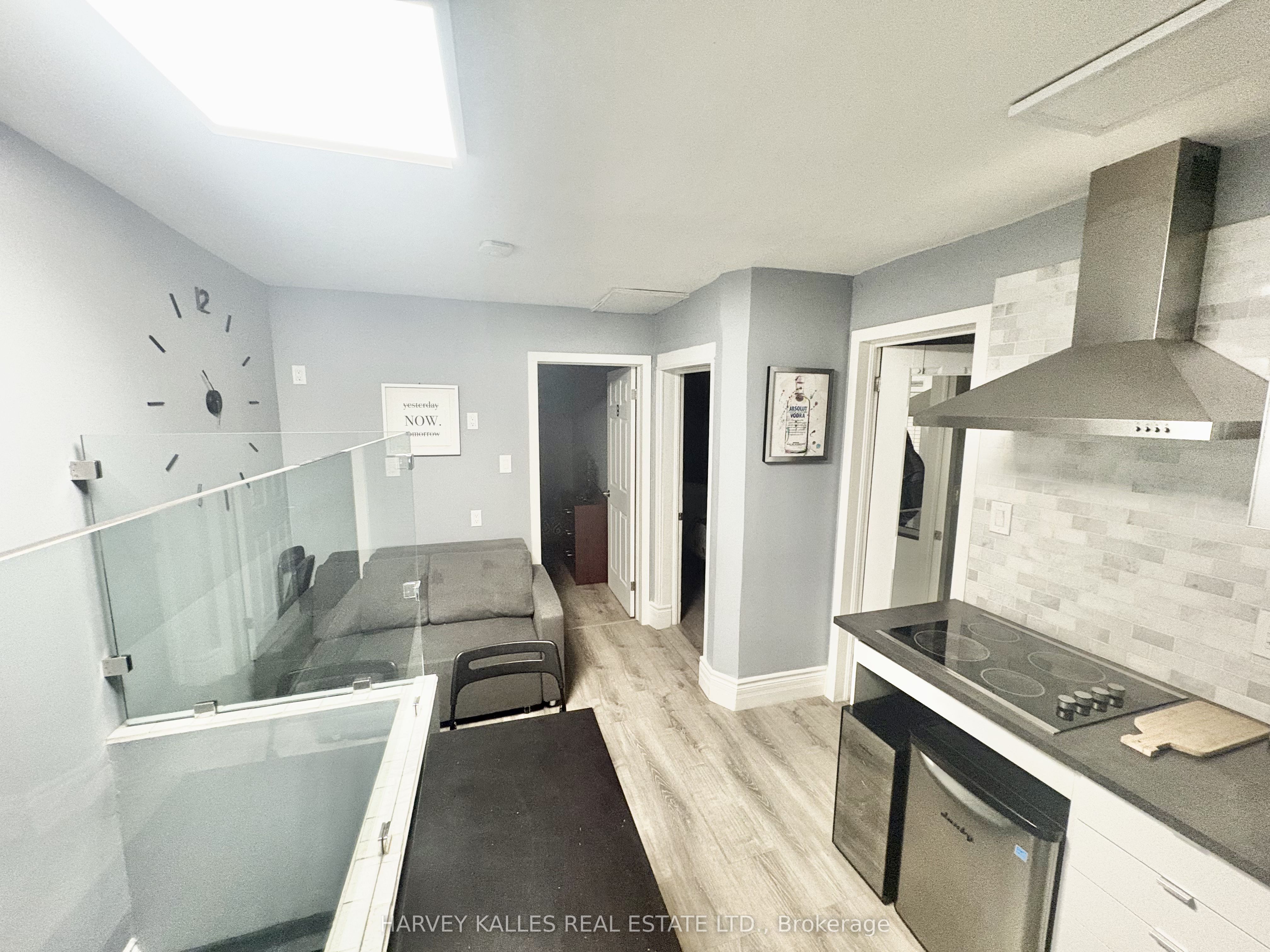 Unit 2 - 11 Saint Patricks Square, Toronto 2