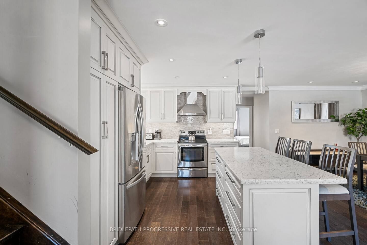 289 Burnett Avenue, North York 2
