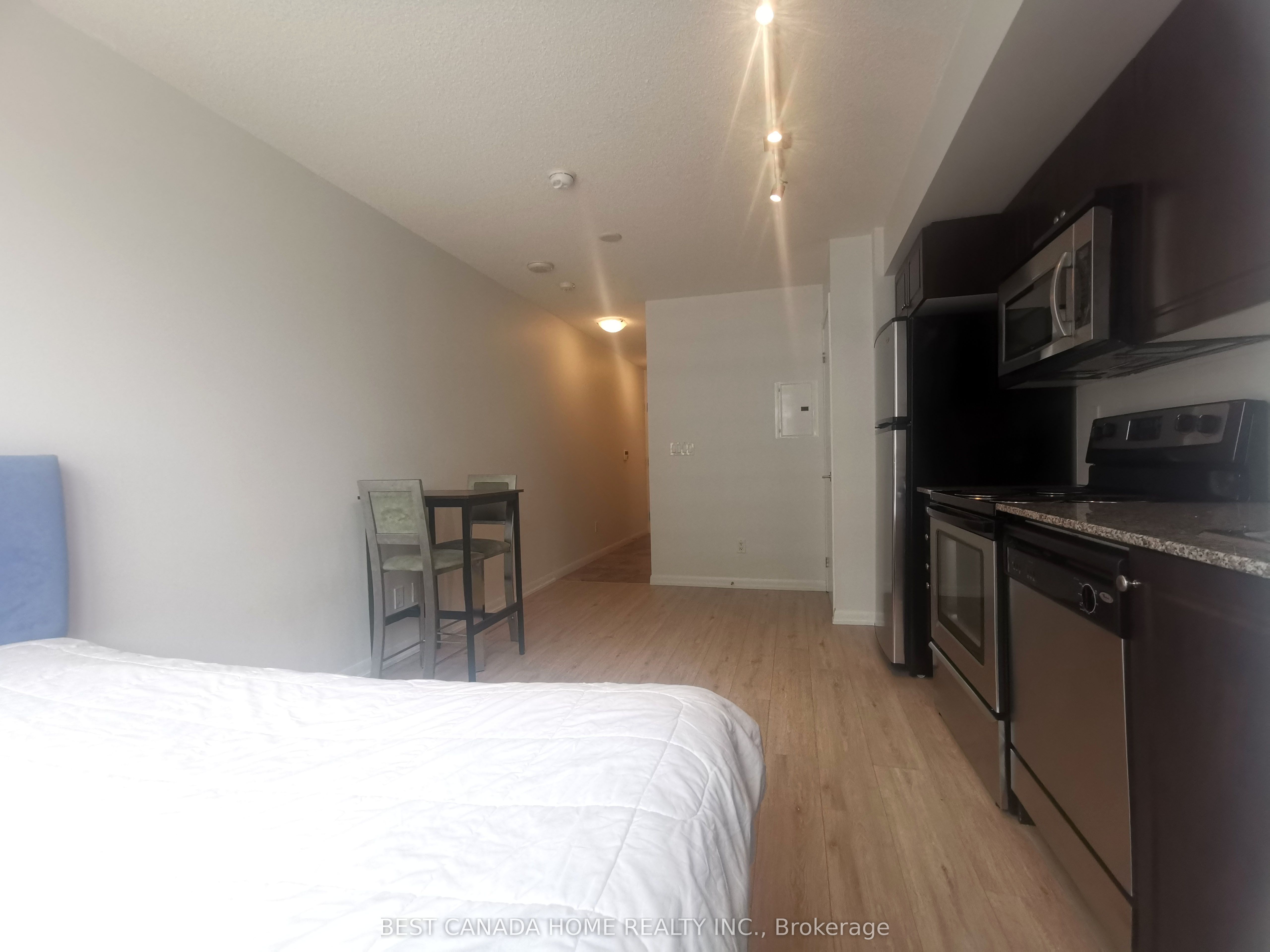 Unit 675 - 209 Fort York Boulevard, Toronto 4