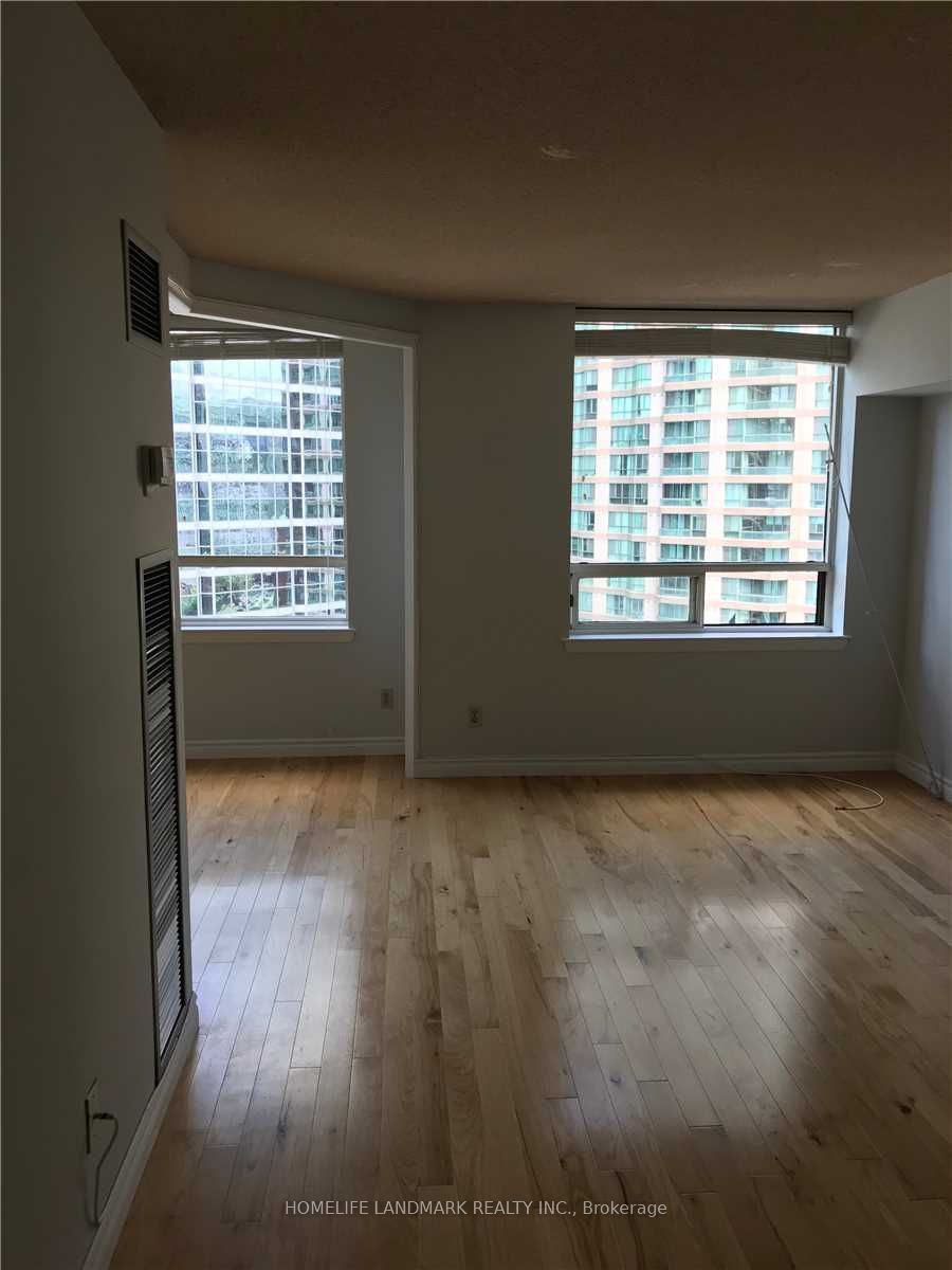 Unit 1122 - 633 Bay Street, Toronto 4