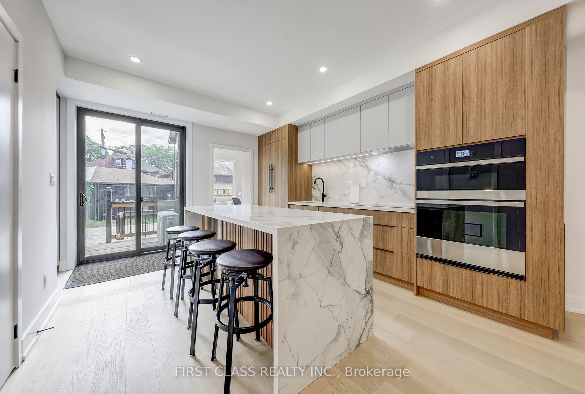 Unit Ensuite 2 - 431 Roxton Road, Toronto 2