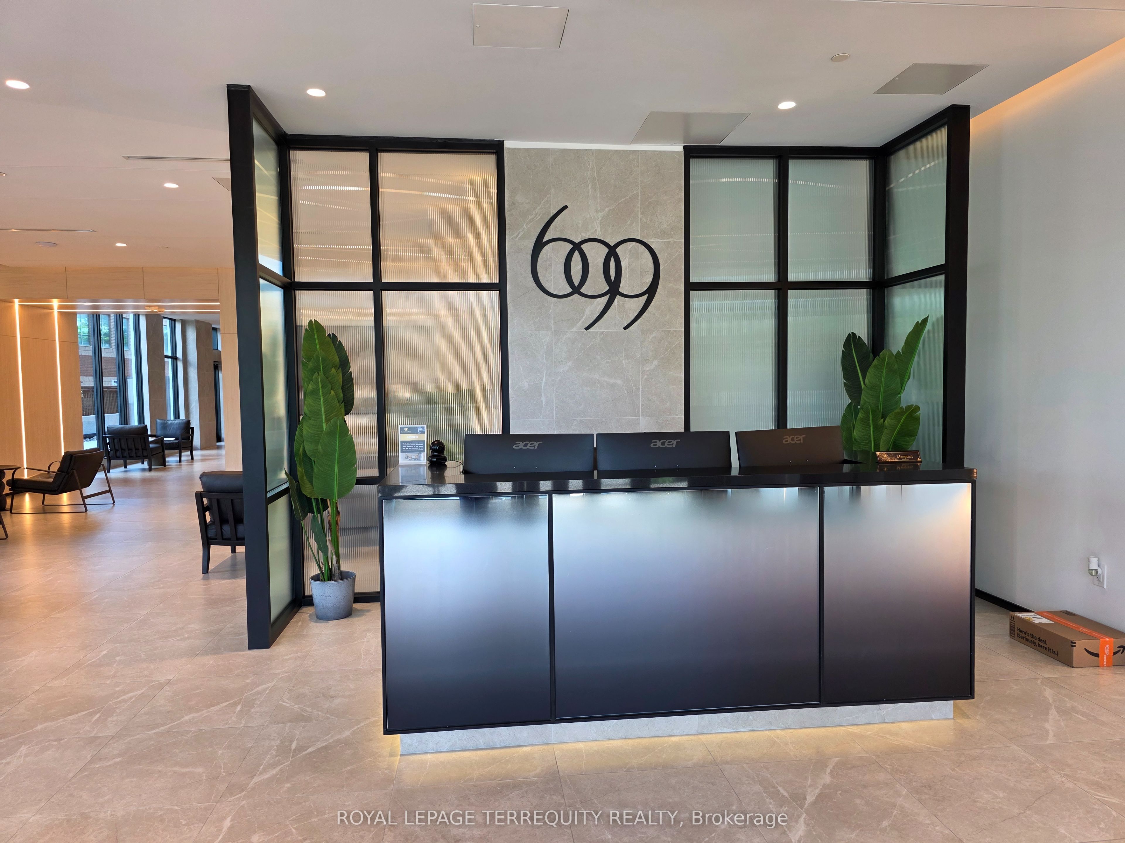 Unit 709 - 699 Sheppard Avenue E, North York 3