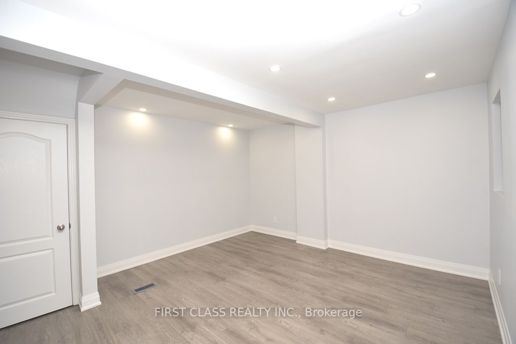 Unit Back - 319 Senlac Road, North York 4