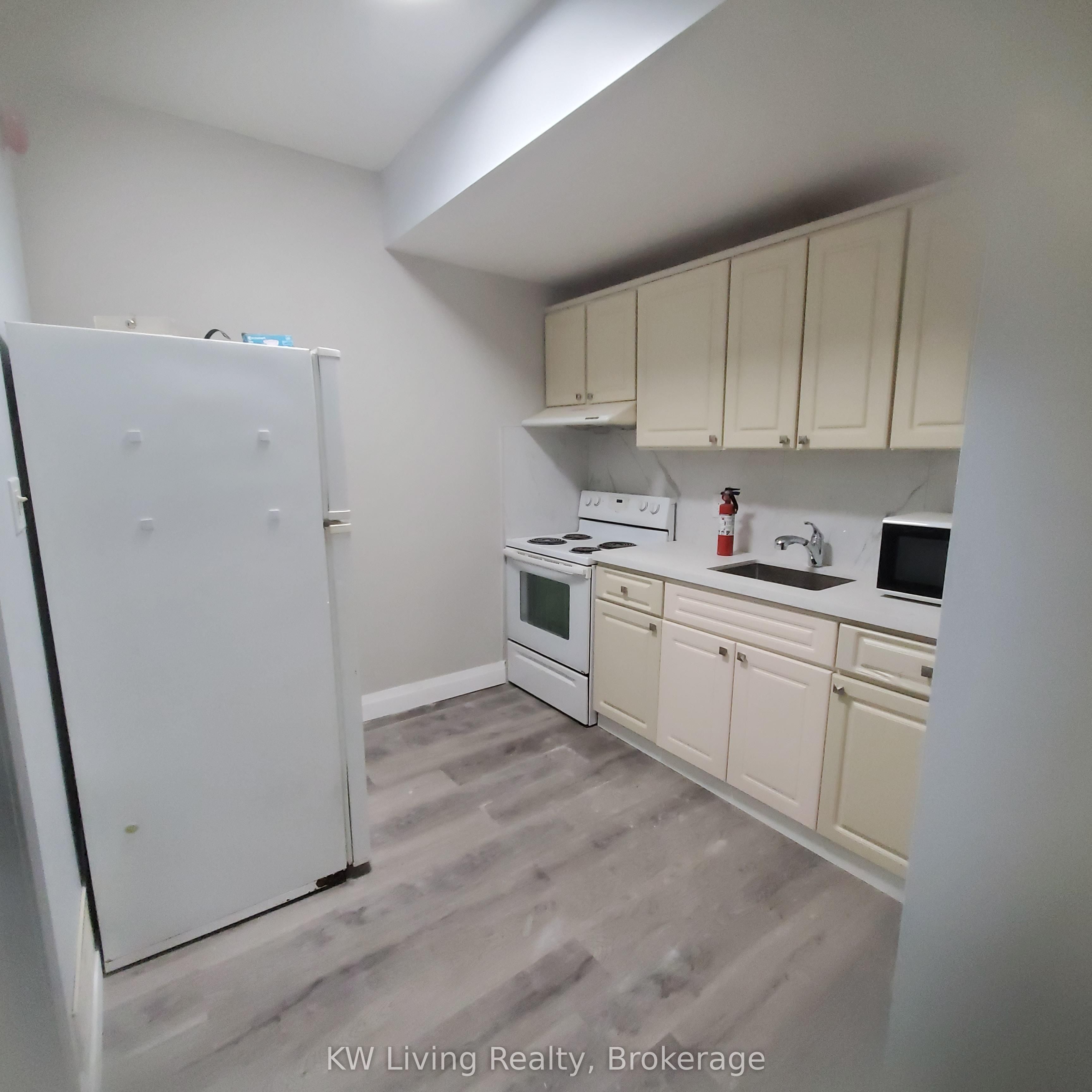 Unit A2 - 377 Dundas Street W, Toronto 4