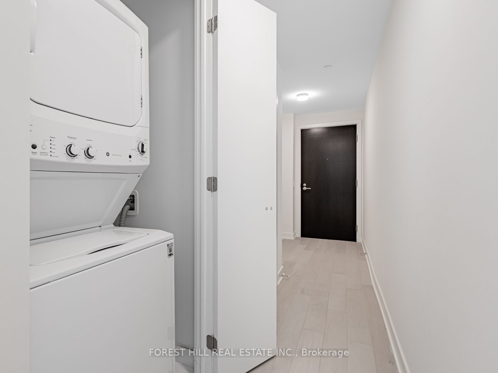 Unit 2411 - 11 Yorkville Avenue, Toronto 3