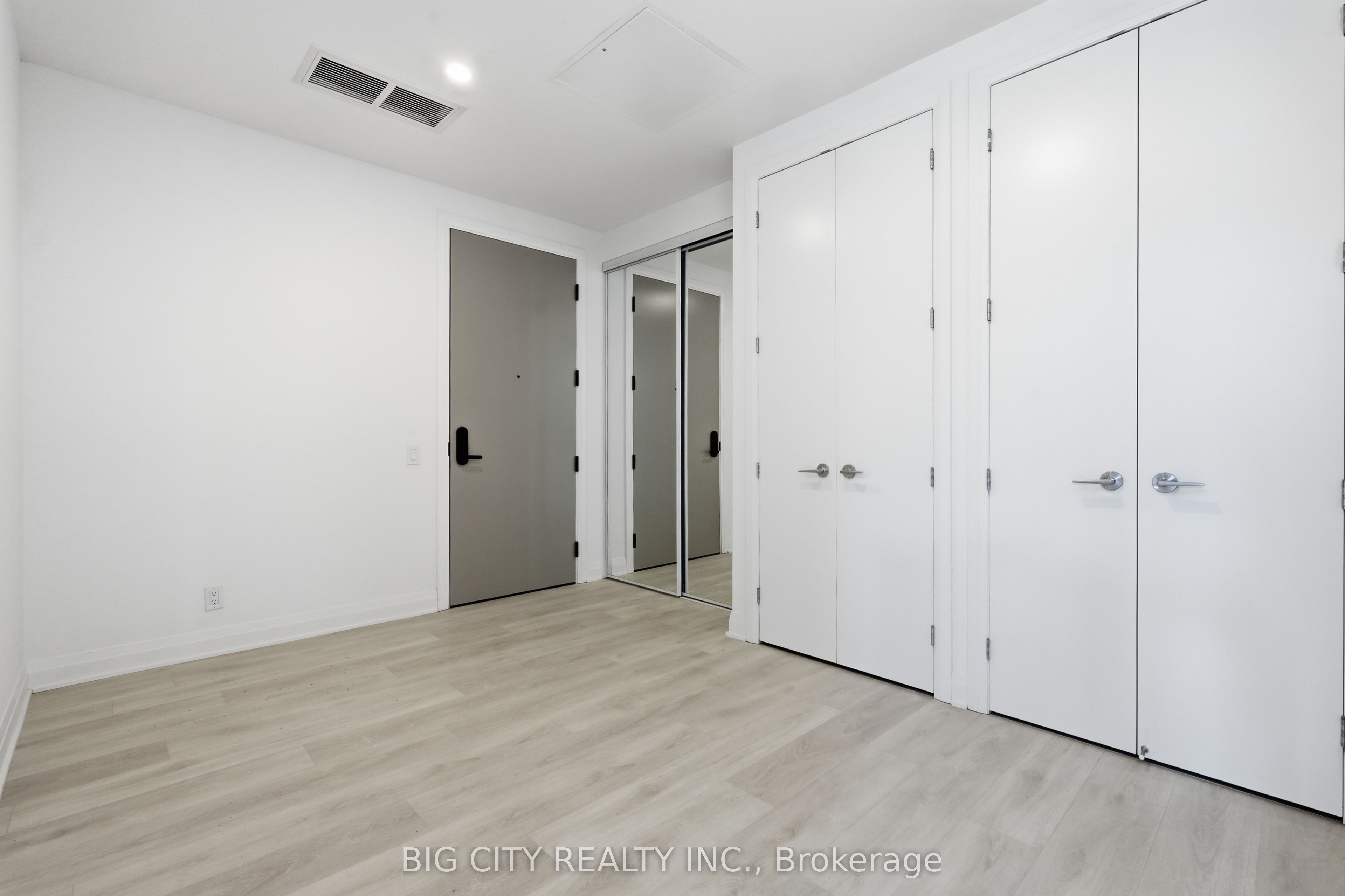 Unit 213 - 25 Frederick Todd Way, Toronto 2