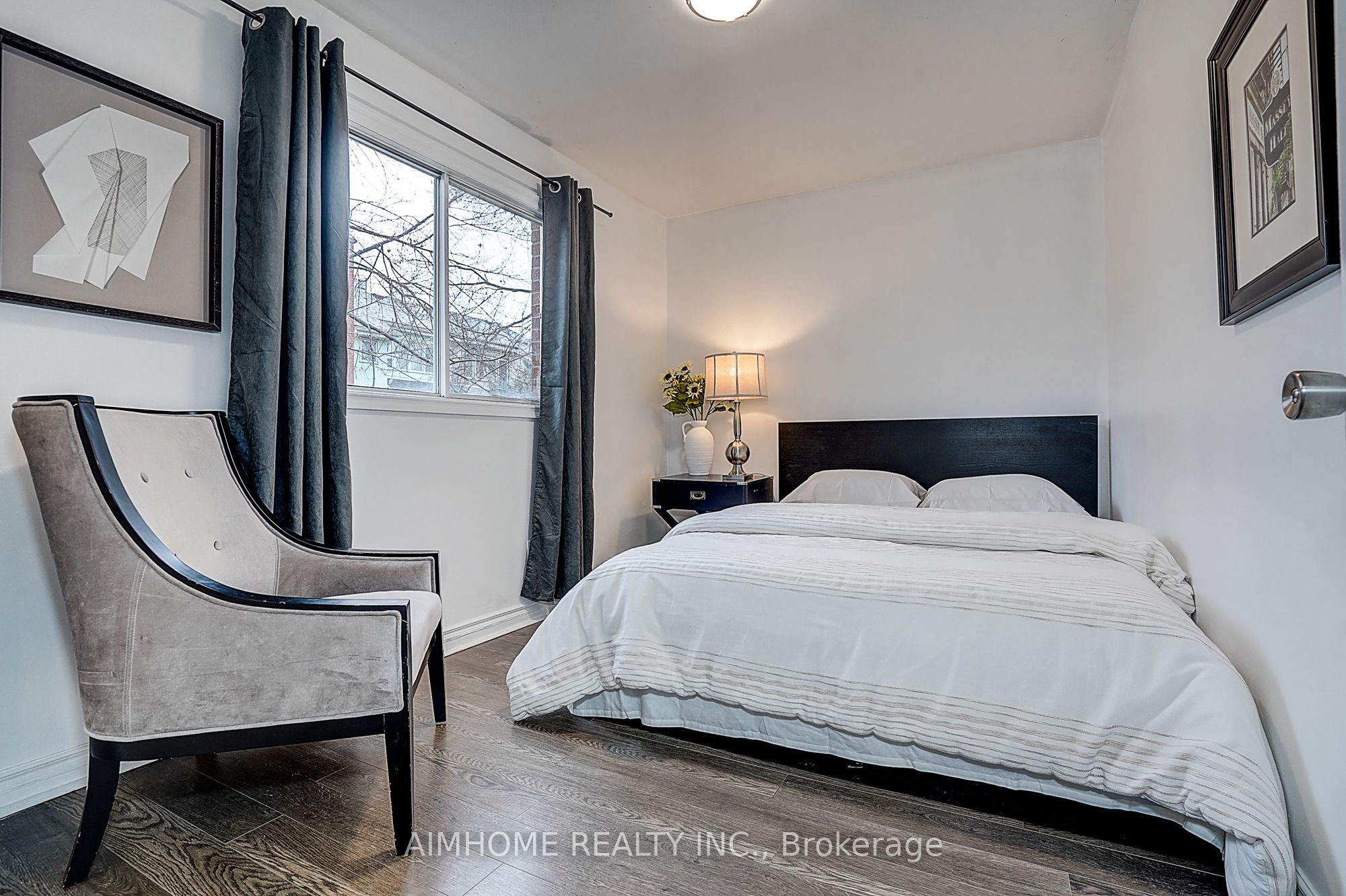 Unit Unit 2 - 212 Milan Street, Toronto 4