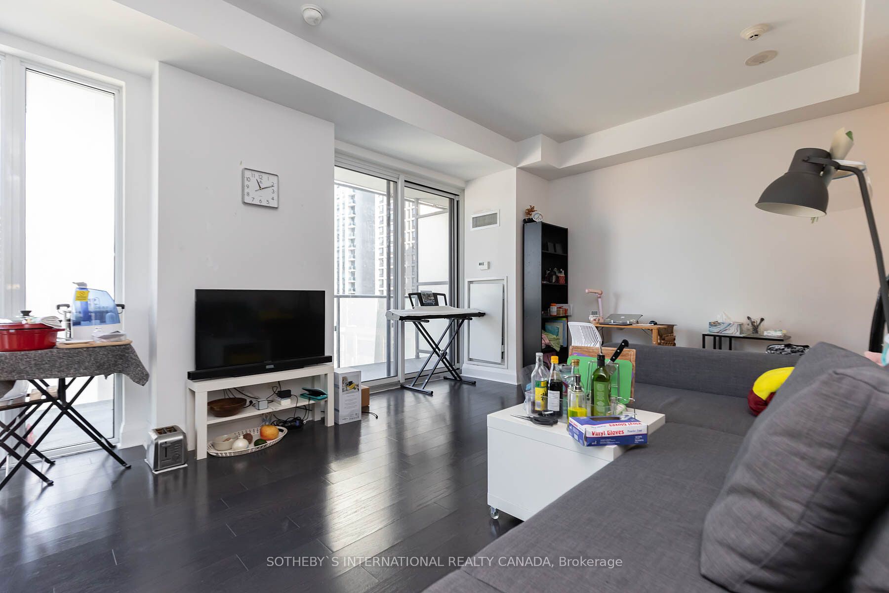 Unit 608 - 1080 Bay Street, Toronto 3
