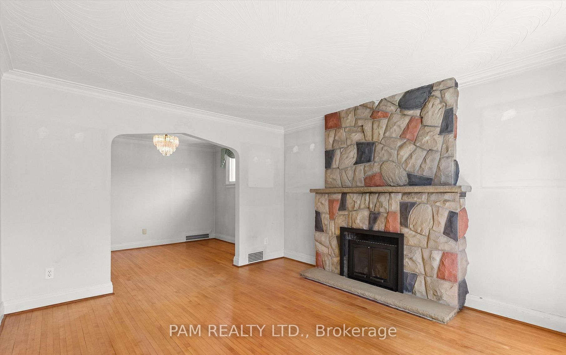 42 Parklea Drive, Toronto 4