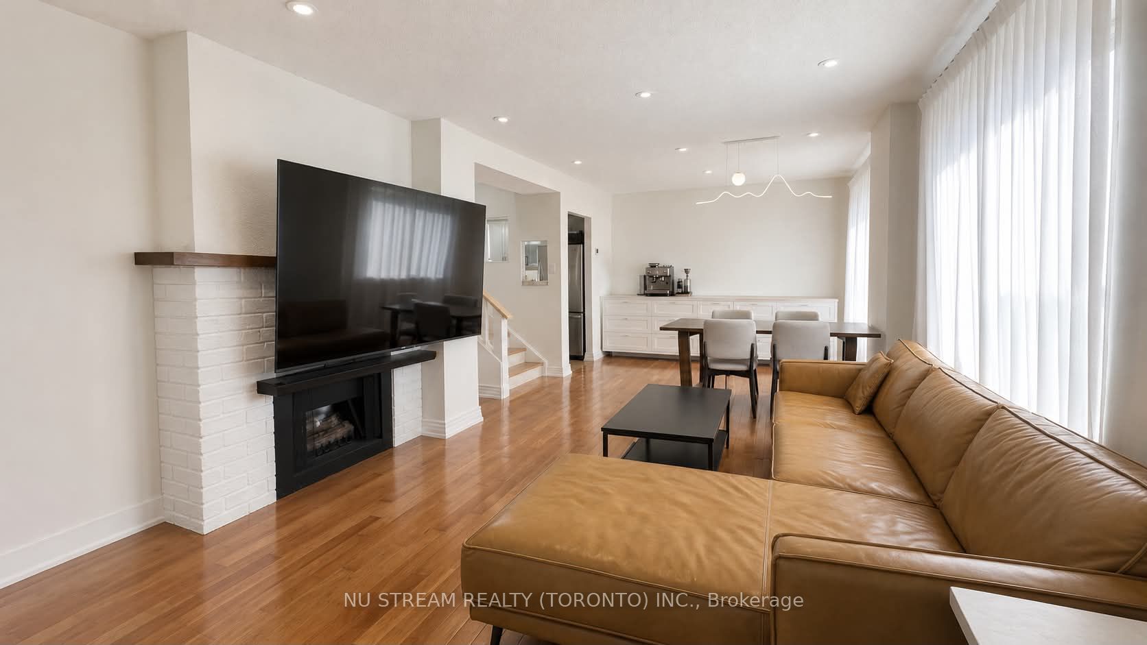 Unit Main - 4- 75 Upper Canada Drive, North York 2