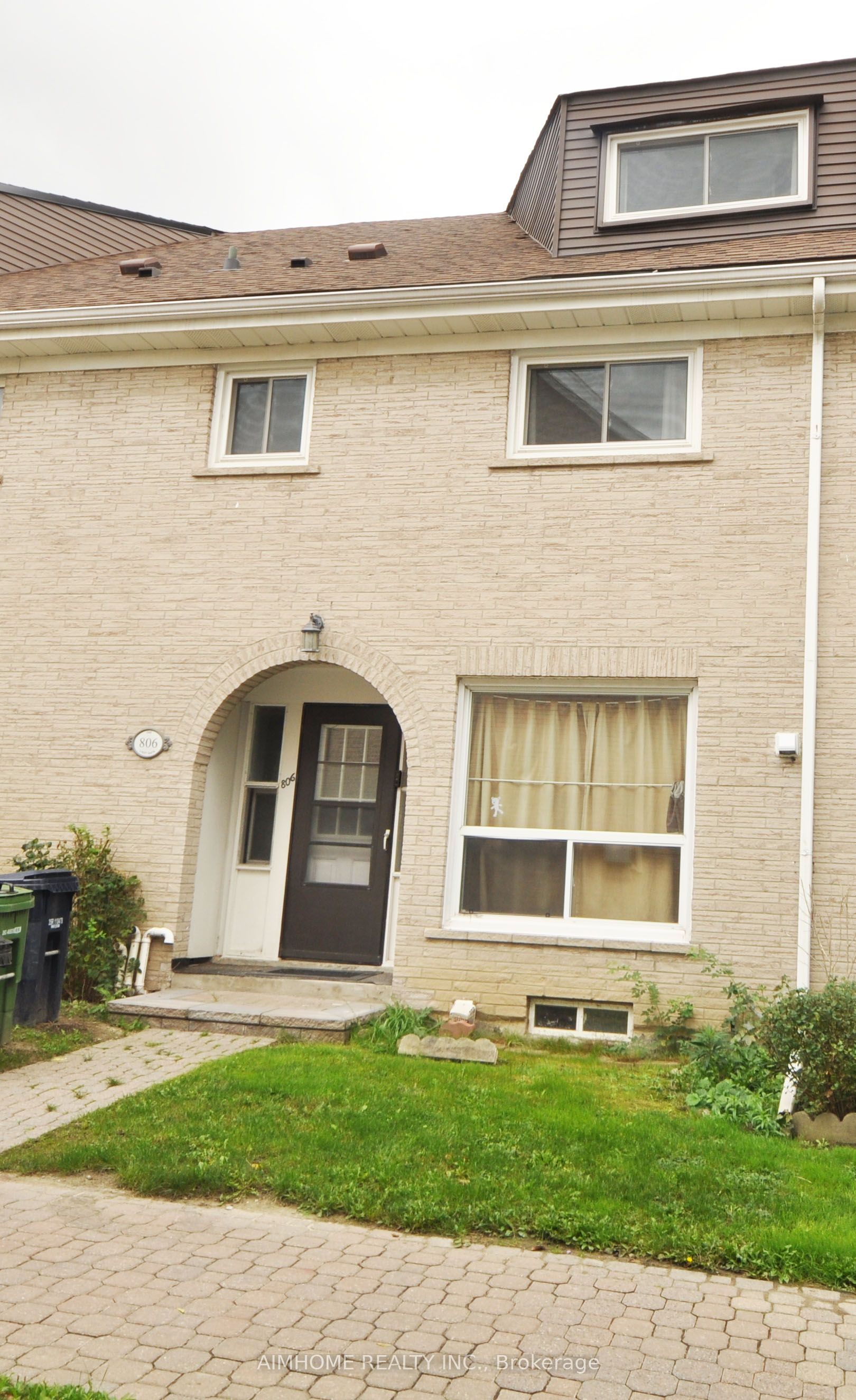 Unit 806 - 1 Liszt Gate, North York 2