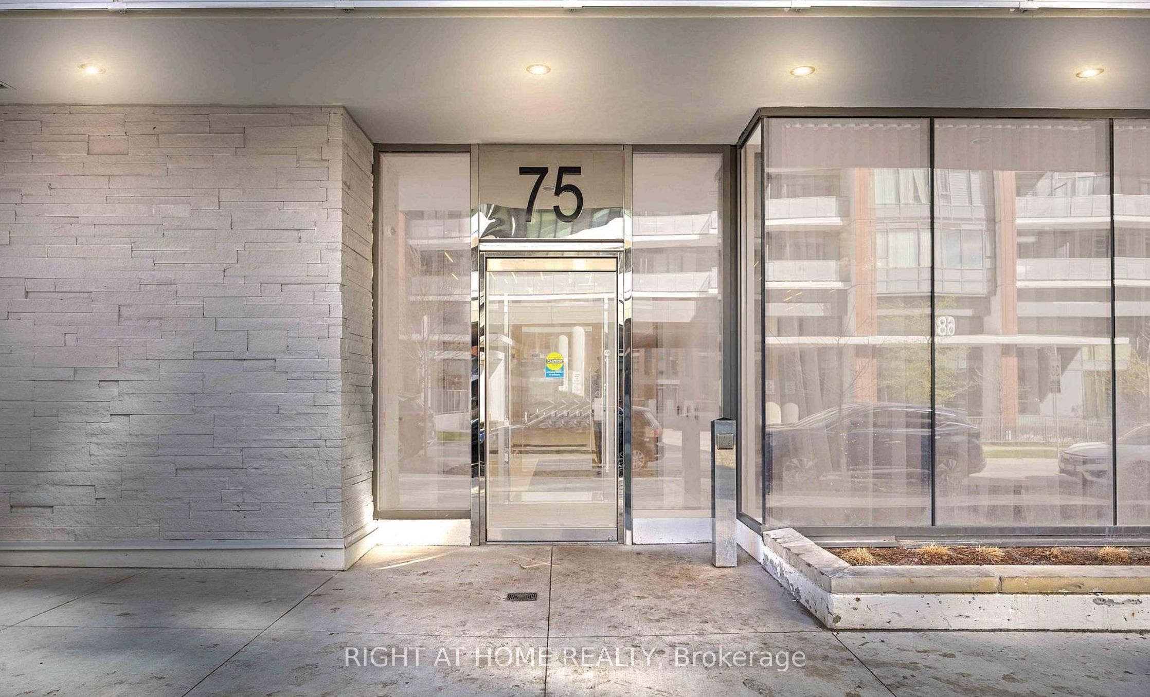 Unit 1612 - 75 Canterbury Place, North York 2