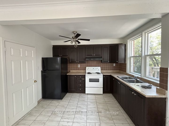 Unit 2 - 3432 Bathurst Street, North York 5