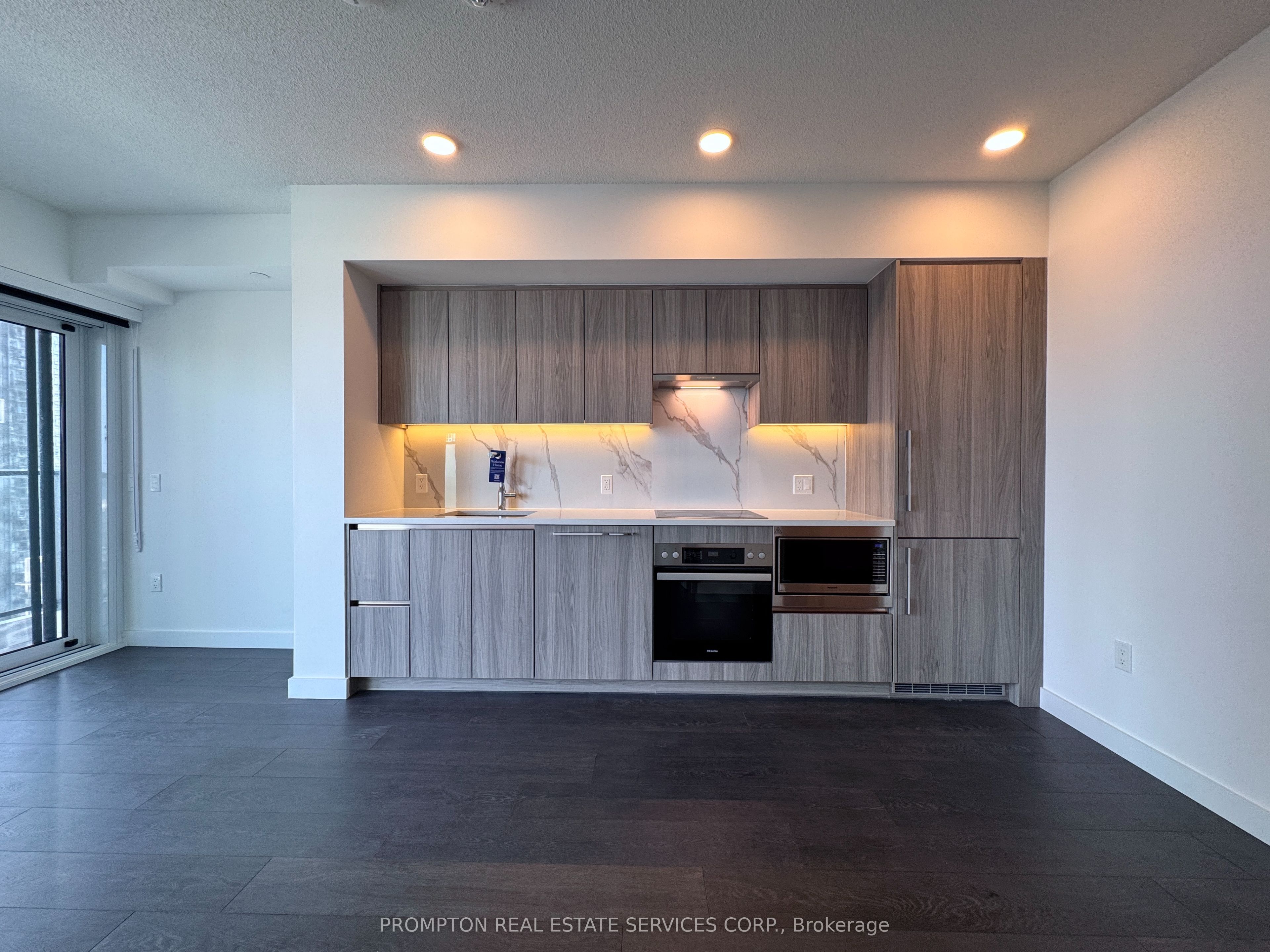 Unit 1709 - 1 Concord Cityplace Way, Toronto 2