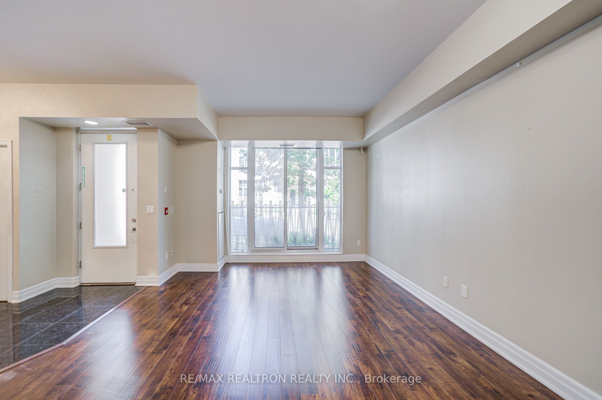Unit 1 - 93 Sloping Sky Mews, Toronto 5