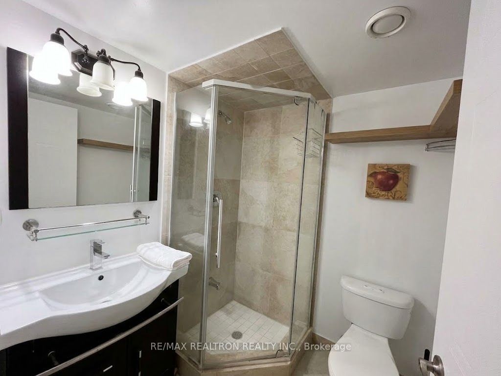 Unit 1811 - 238 Doris Avenue, North York 5
