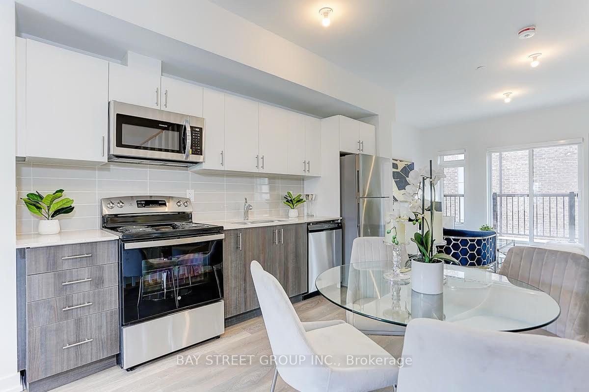 76A Tisdale Avenue, North York 5