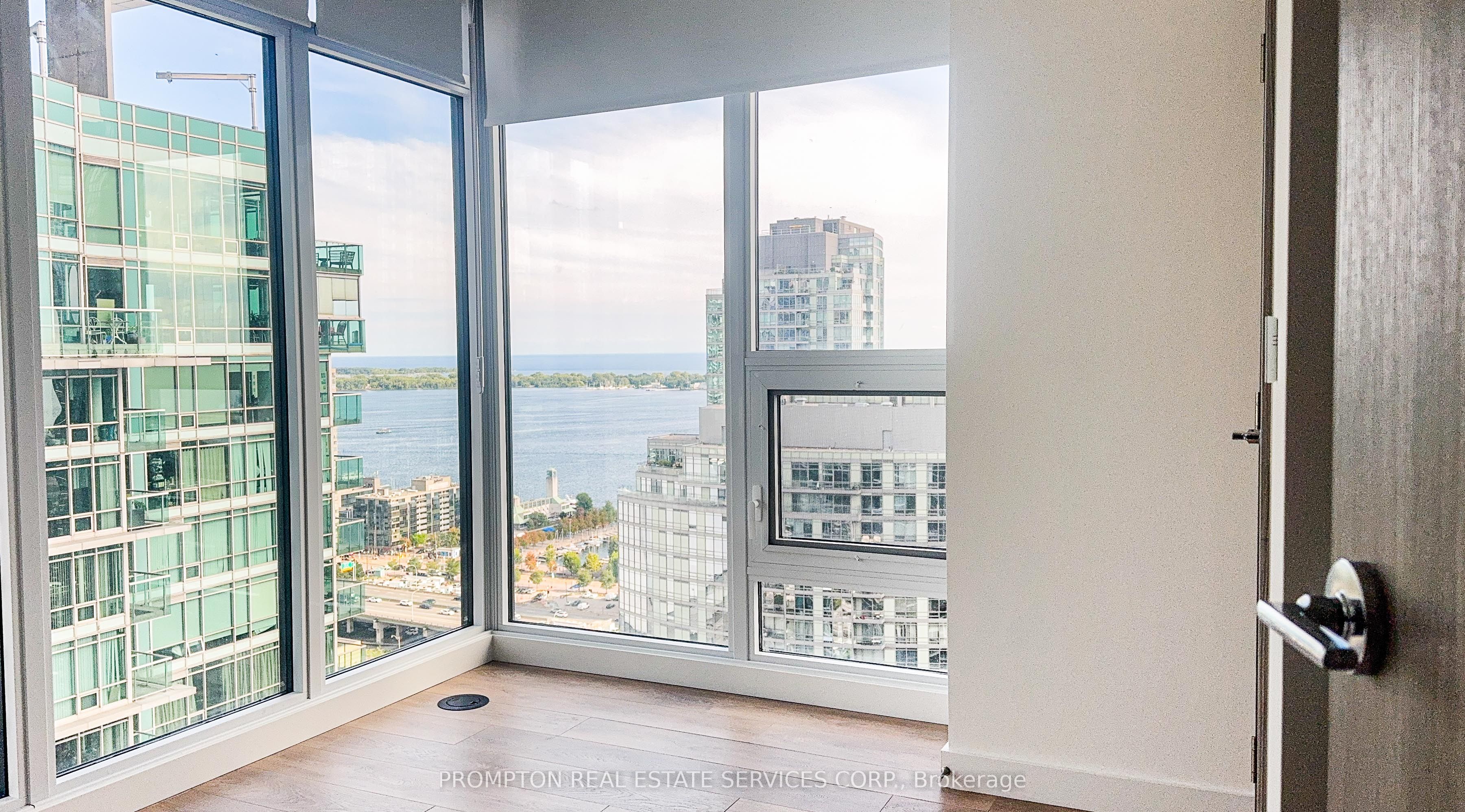 Unit 3205 - 1 Concord Cityplace Way, Toronto 3