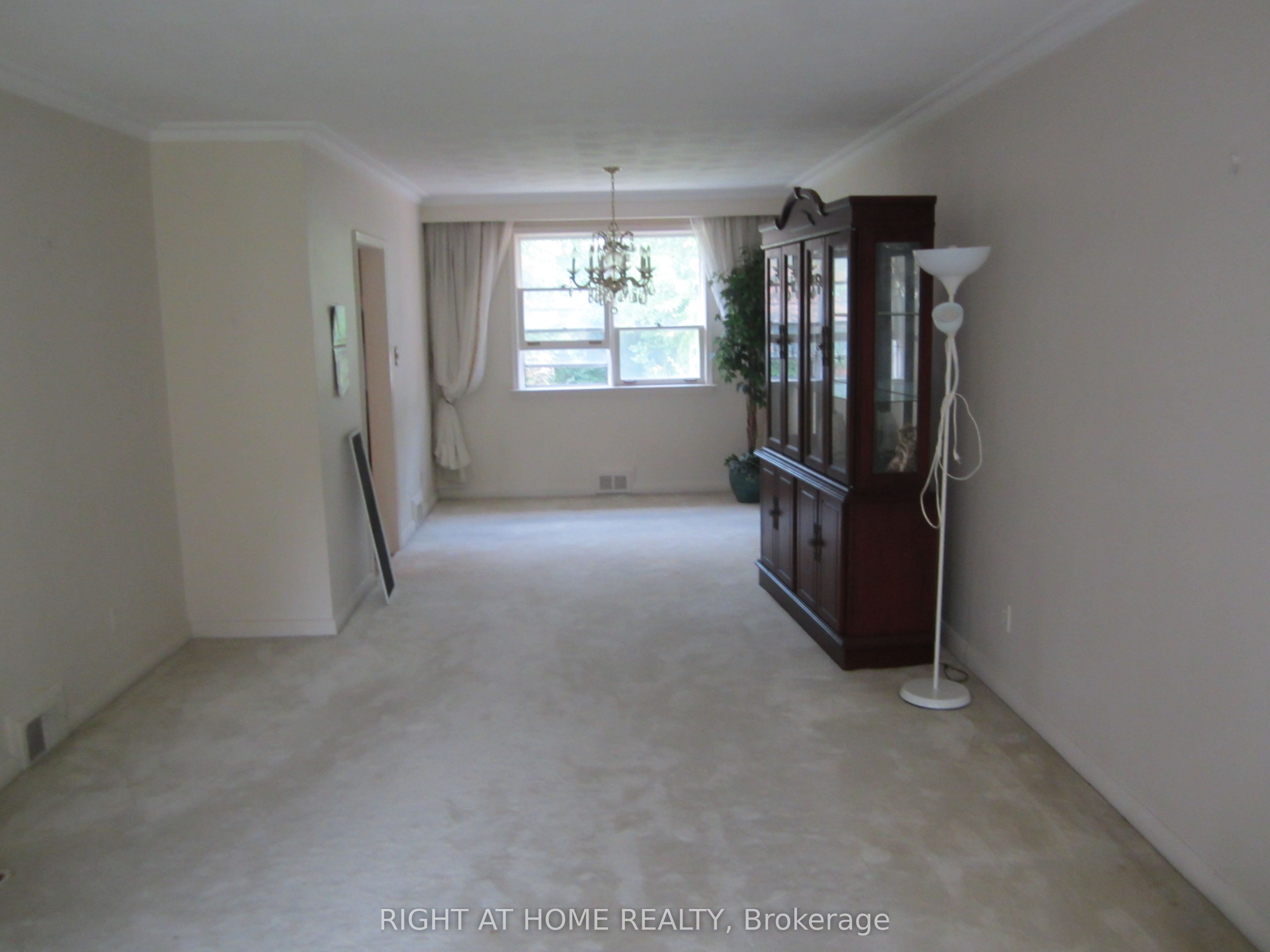 Unit Main - 260 Park Home Avenue, North York 4